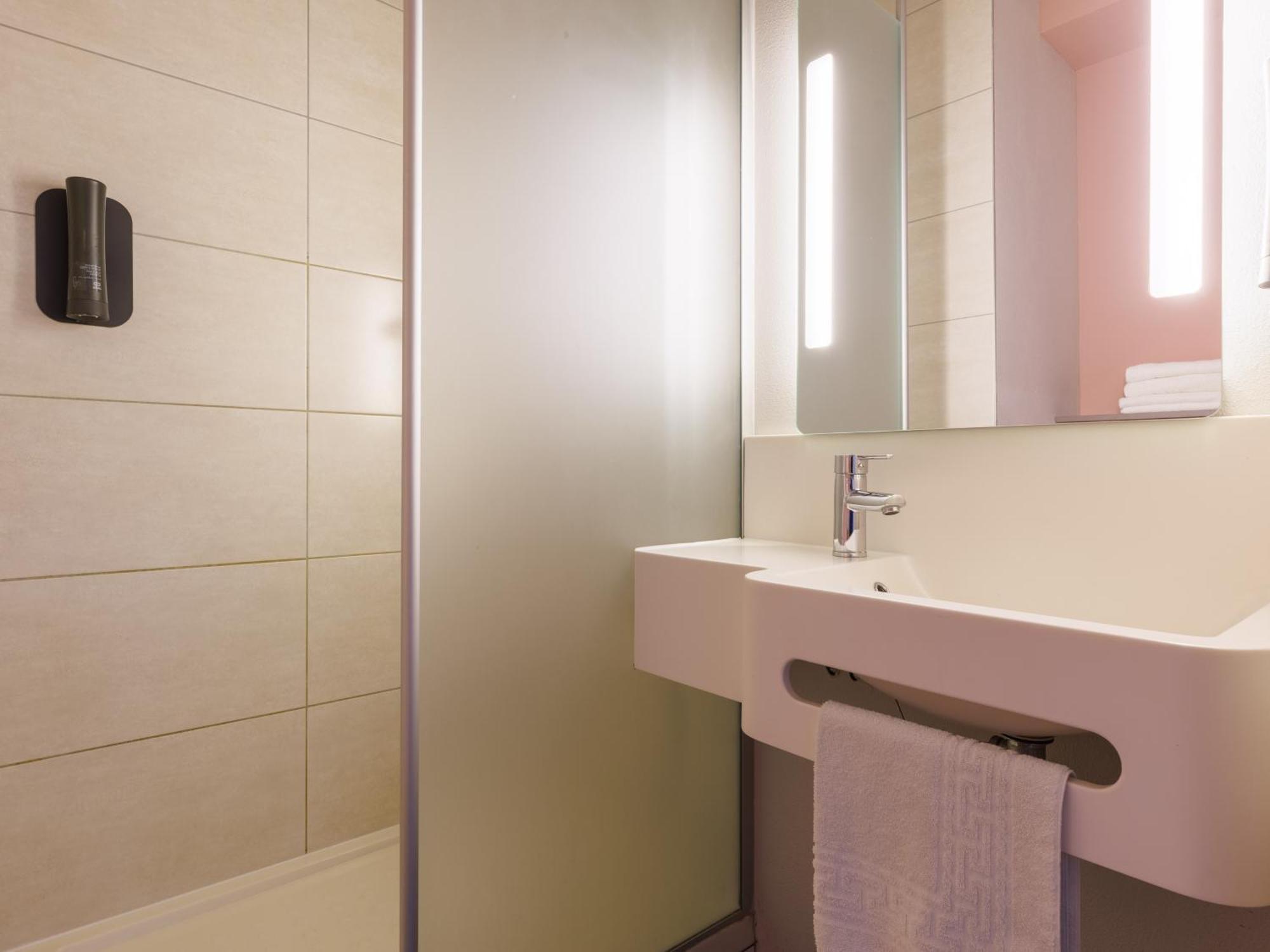 B&B Hotel Clermont-Ferrand Nord リオン エクステリア 写真